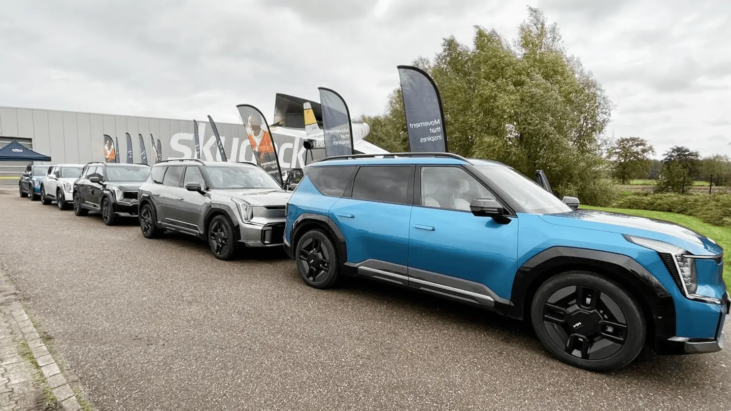 KIA ev 9 airfield